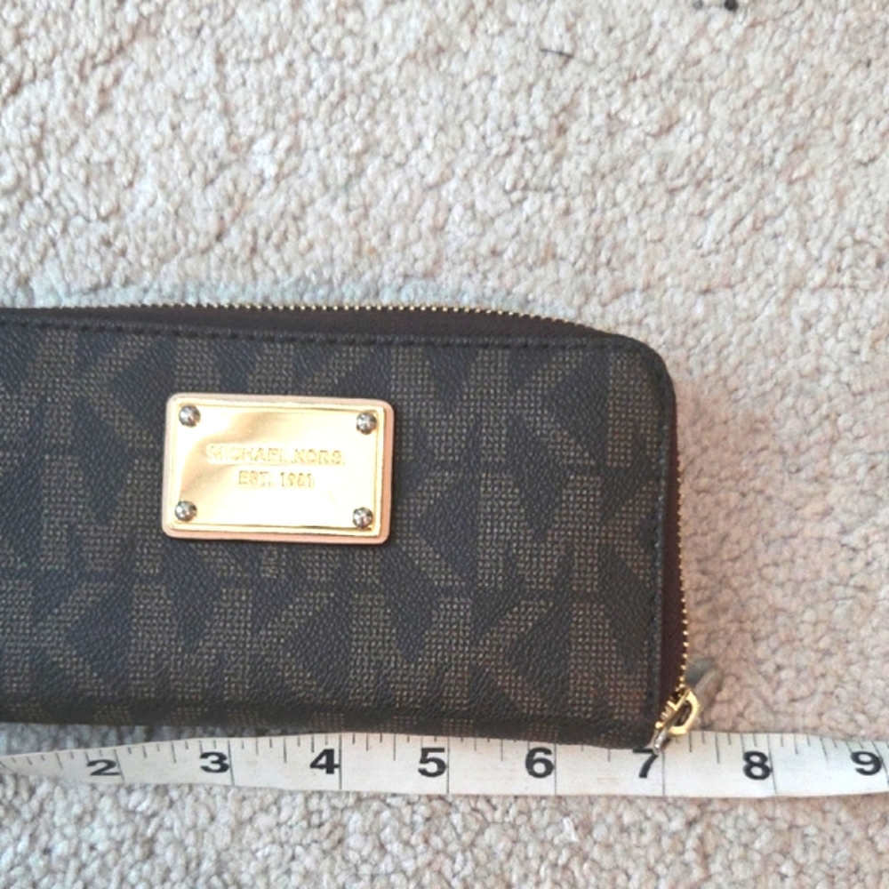 Michael Kors Dark Brown Wrislet with Gold Plate - Picture 6 of 8